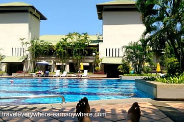 Digital Nomads - Working by the pool - Penang - Malaysia